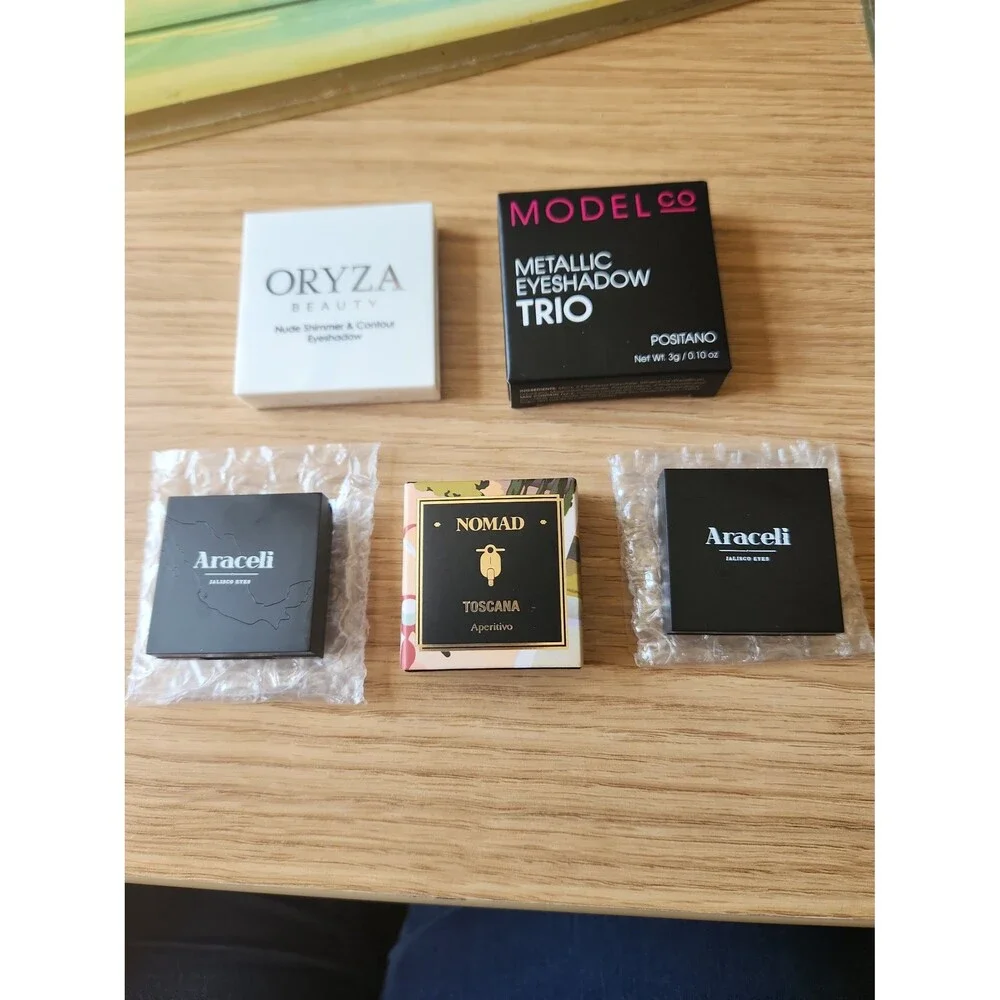 Lot of 5 Mini Eyeshadow Palettes and Colors NEW